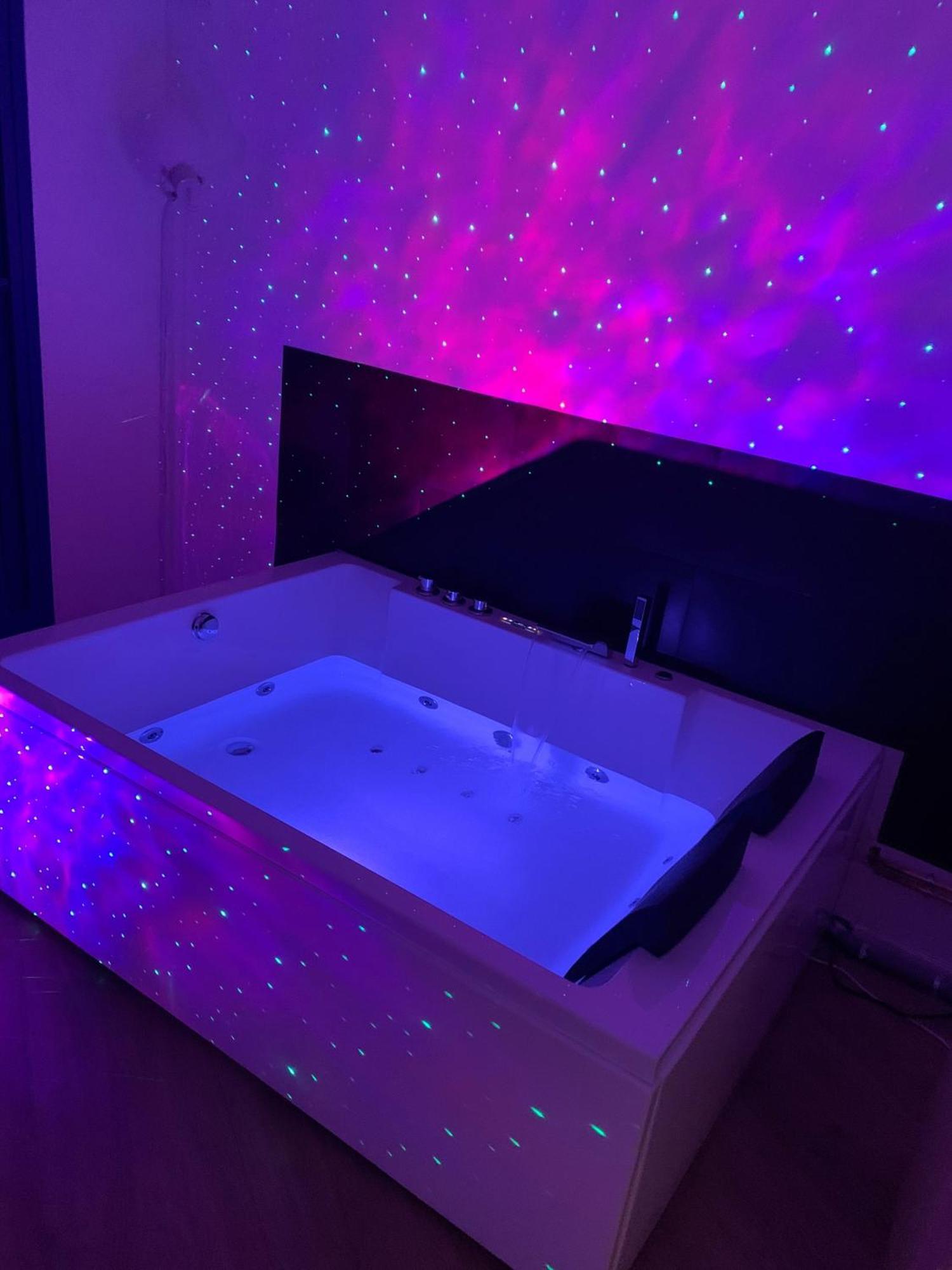 קורבוו Paris La Defense - Santorin Apartment With Jacuzzi מראה חיצוני תמונה